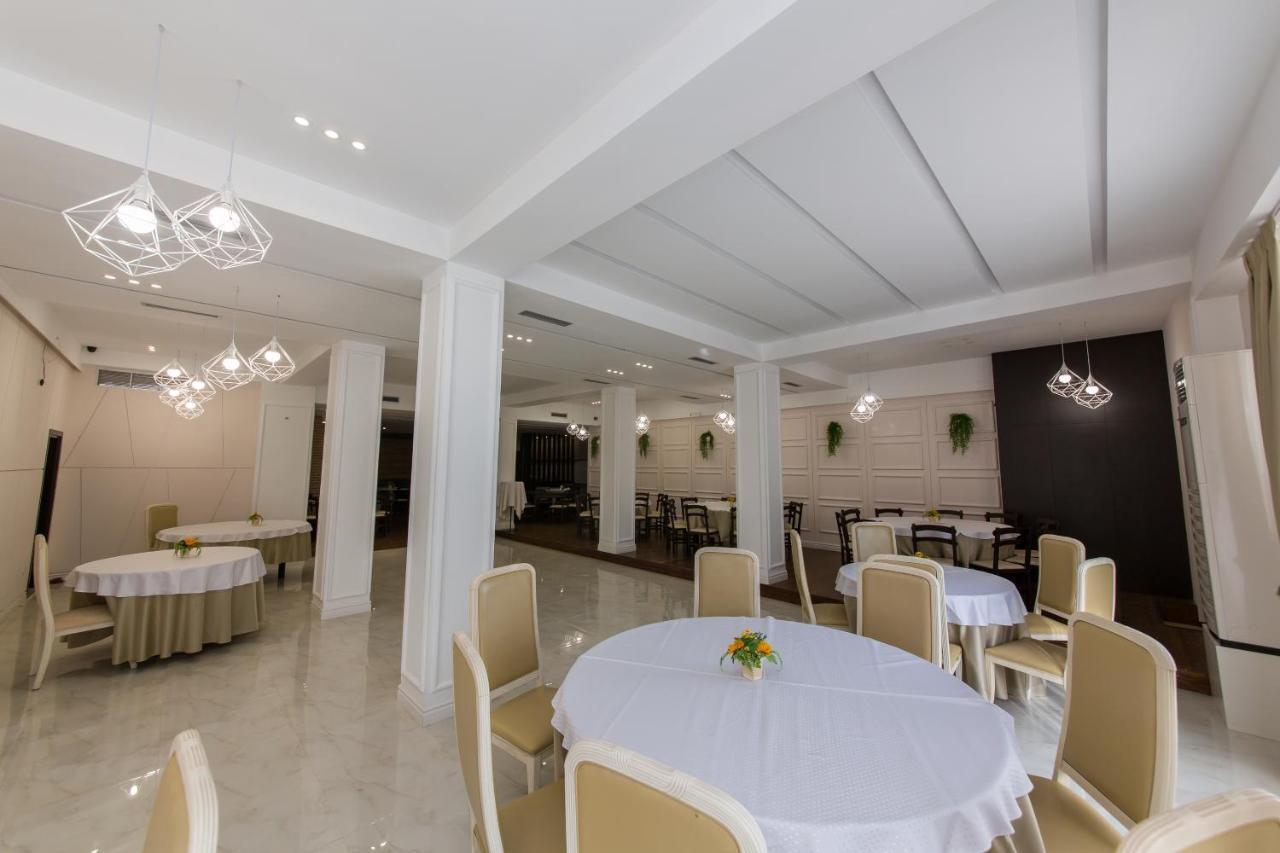 Hotel Denver Тирана Екстериор снимка