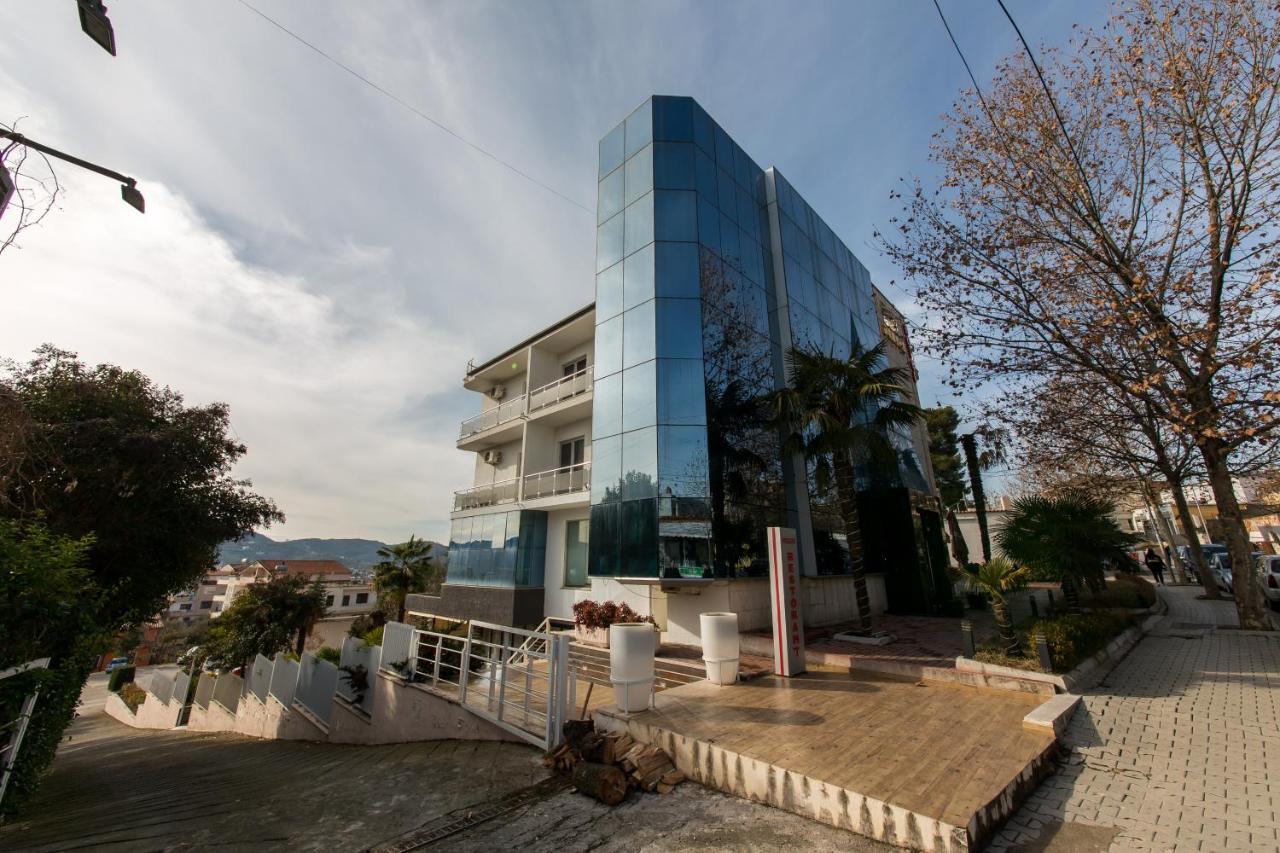 Hotel Denver Тирана Екстериор снимка