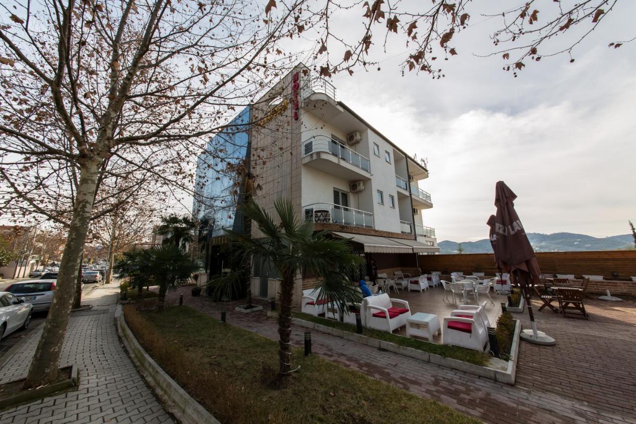 Hotel Denver Тирана Екстериор снимка