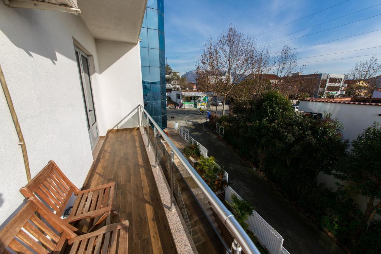 Hotel Denver Тирана Екстериор снимка